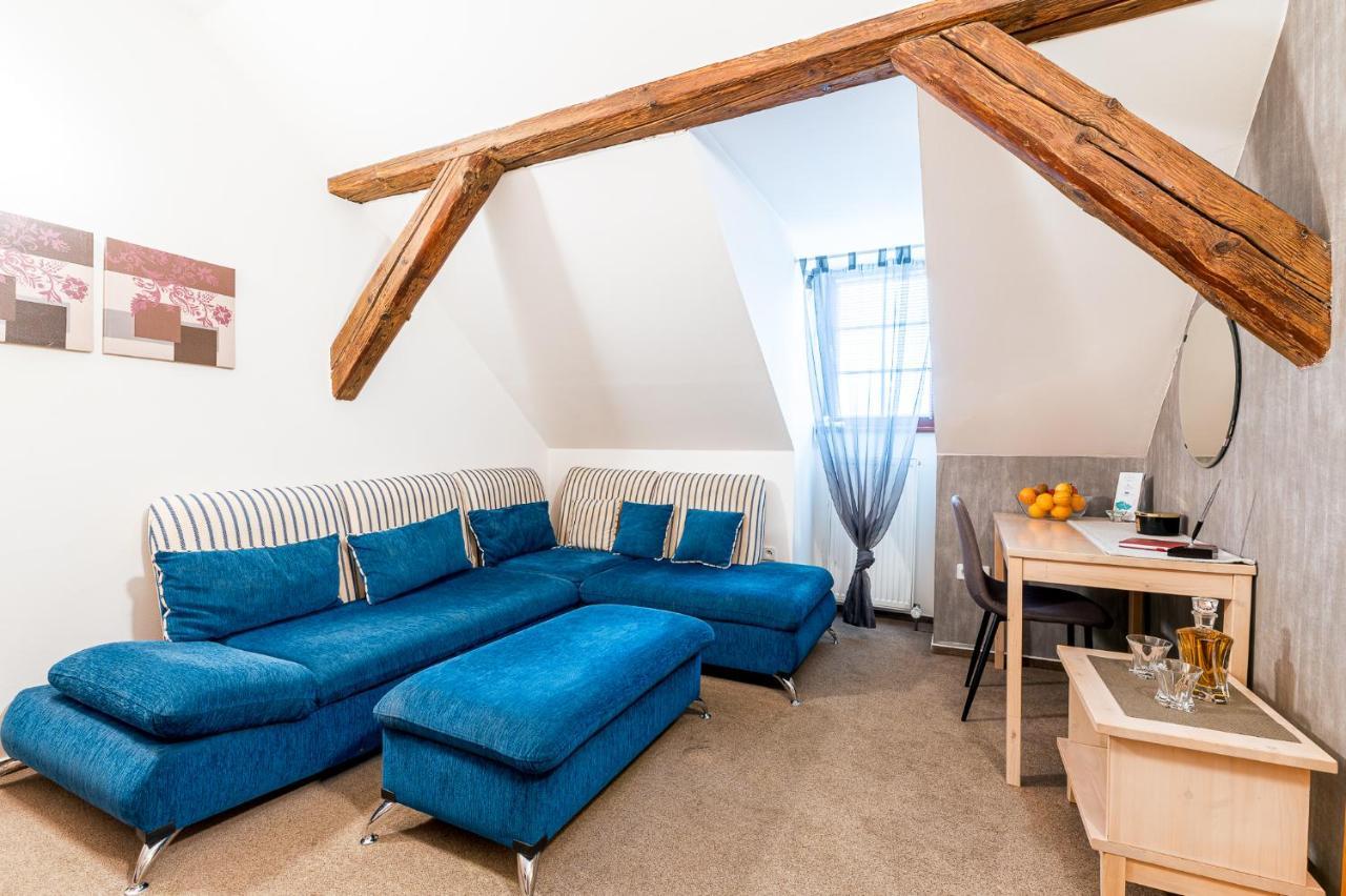 Nove Adalbertinum Hradec Kralove Luaran gambar