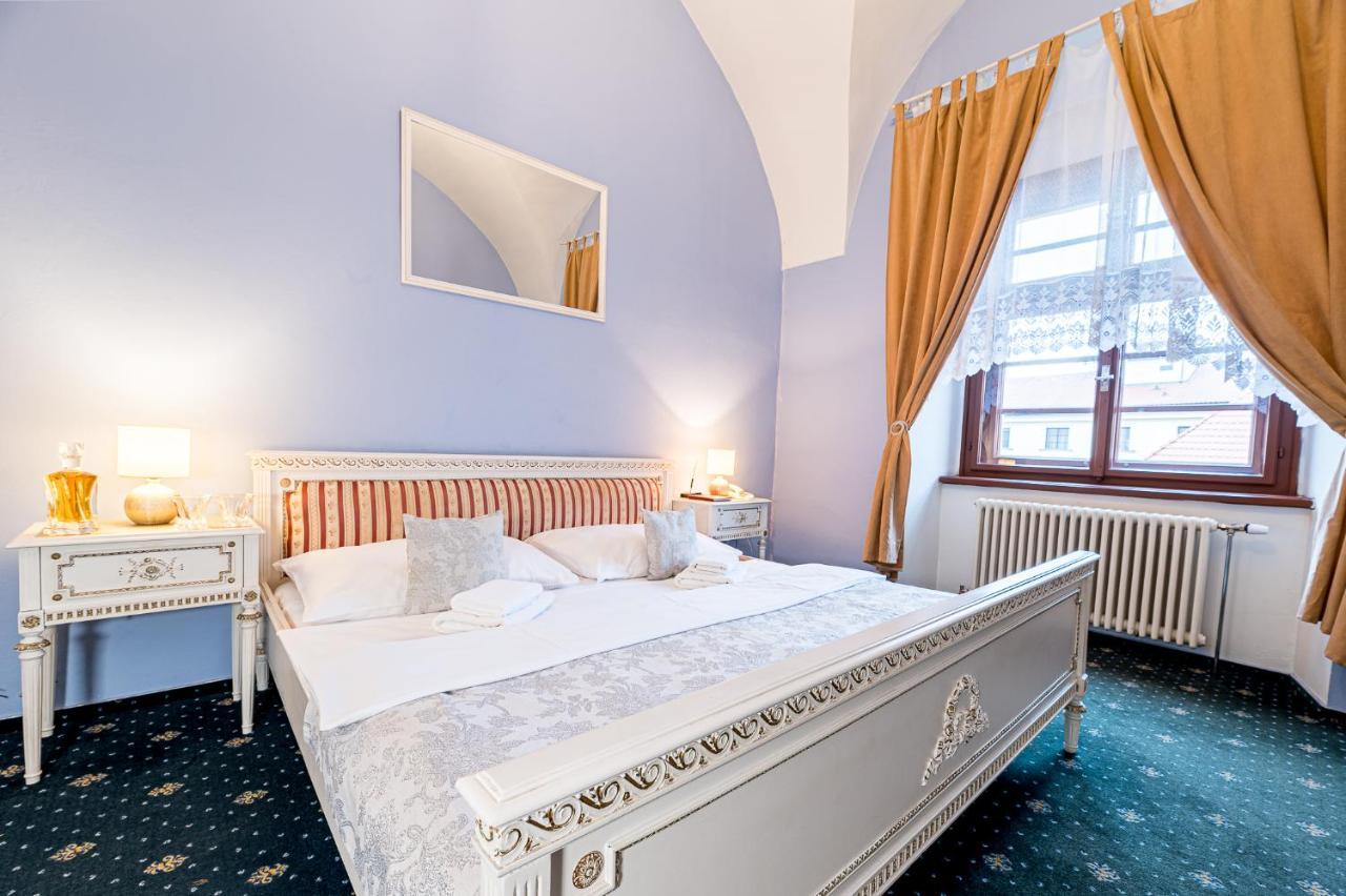 Nove Adalbertinum Hradec Kralove Luaran gambar
