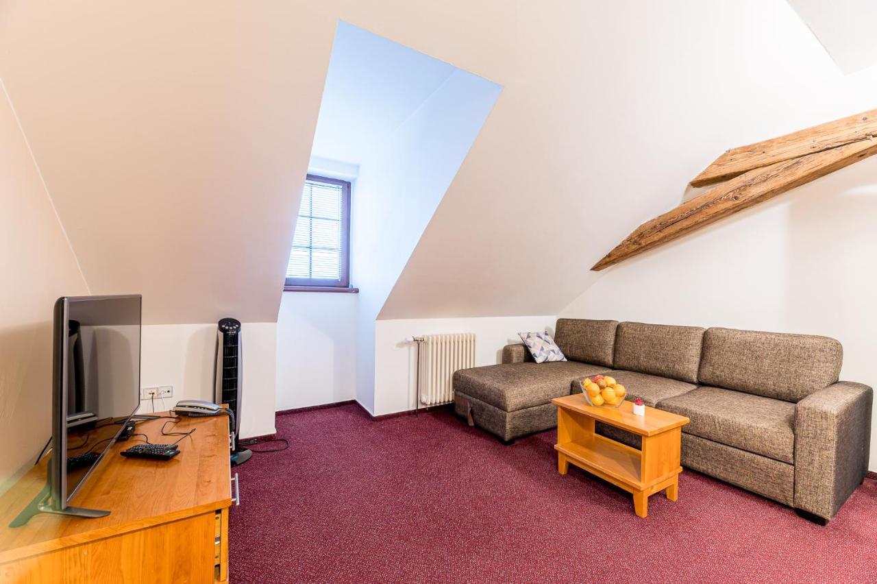 Nove Adalbertinum Hradec Kralove Luaran gambar