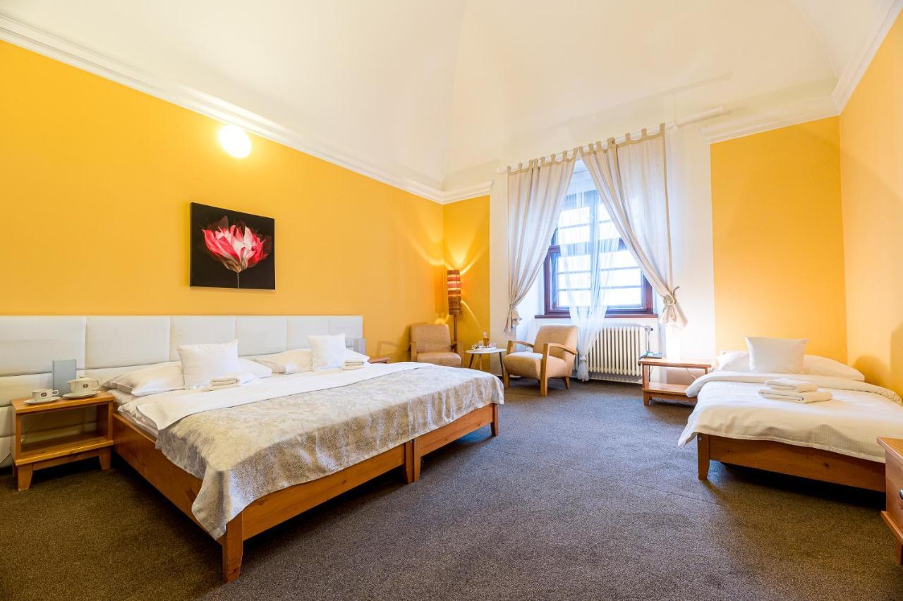 Nove Adalbertinum Hradec Kralove Luaran gambar