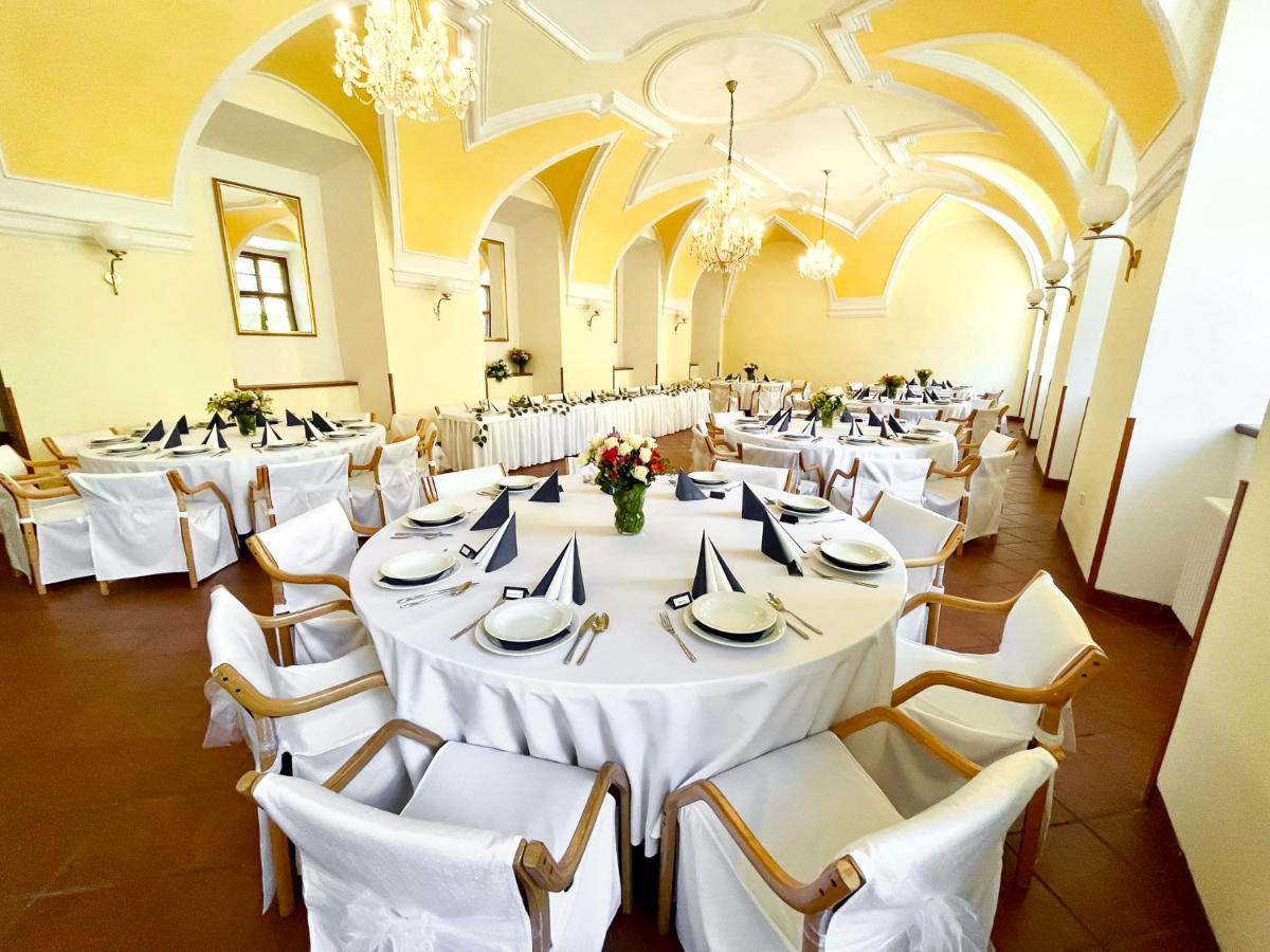 Nove Adalbertinum Hradec Kralove Luaran gambar