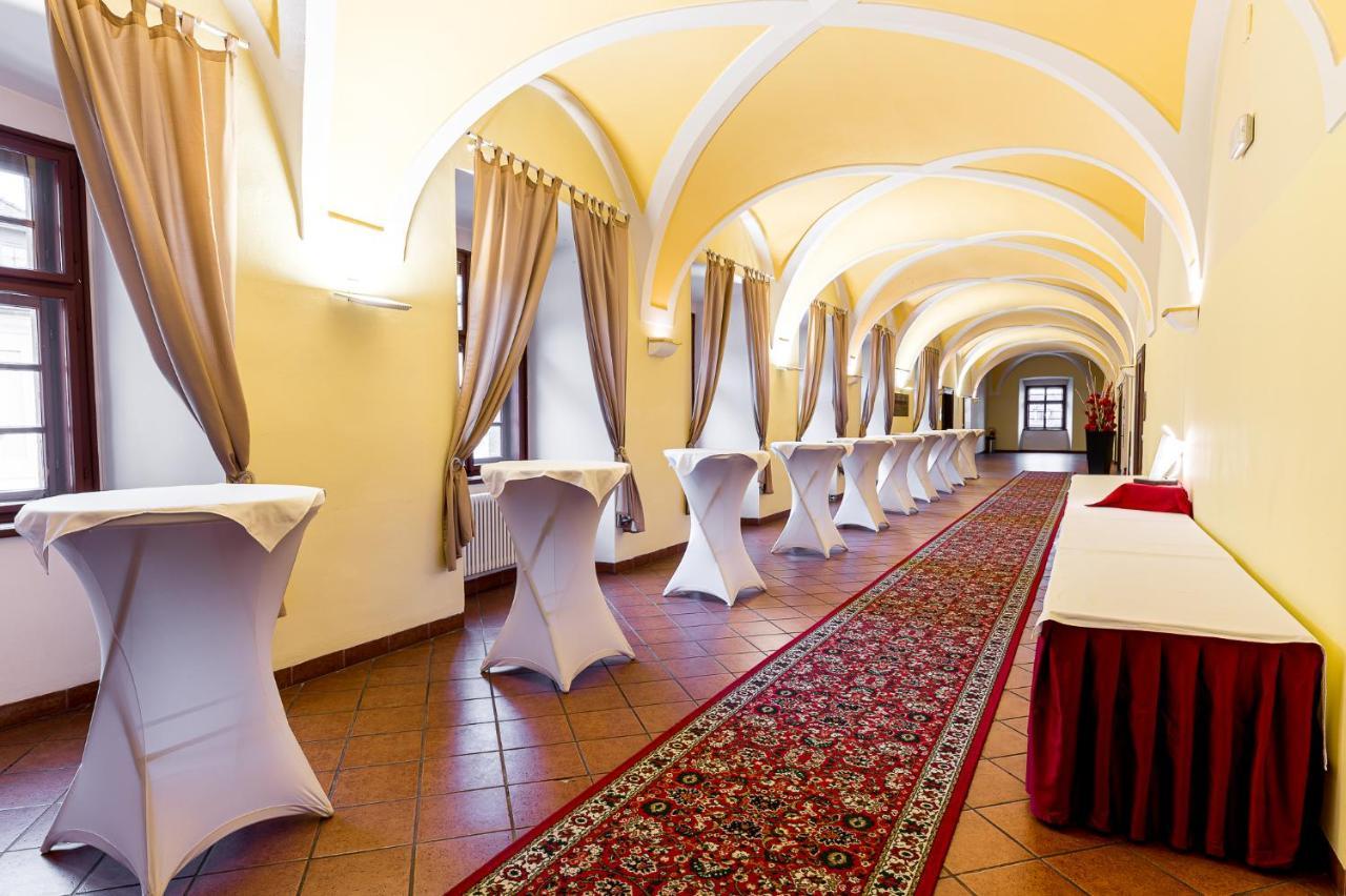 Nove Adalbertinum Hradec Kralove Luaran gambar